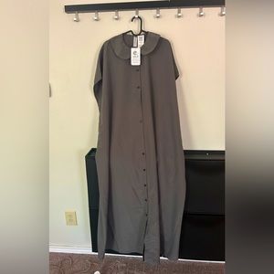 Grey short sleeve abaya/coat/Cape Size Small.          (Fits XS,S,and M)
